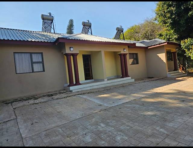 2 BEDROOM PROPERTY TO RENT IN MAUNGANI